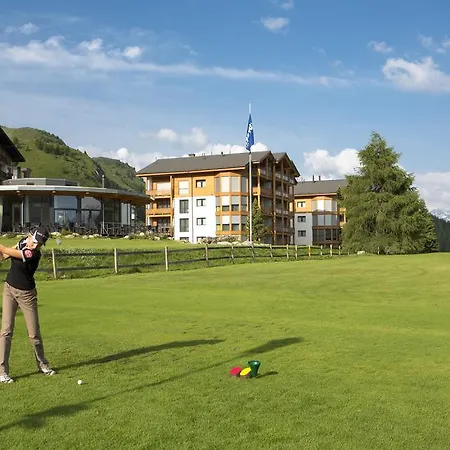 Royal Resort 4*