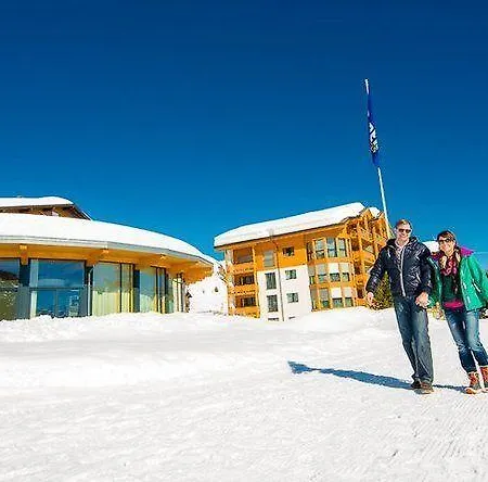 Royal Resort 4*